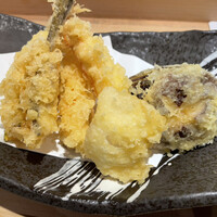 蟹鮨 加藤 札幌店 - 天麩羅の盛り合わせ