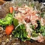 鶏屋 Wakame - モモタタキ土佐風サラダ