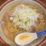 らーめん みかん - 味噌ラーメン（大盛り）+ネギトッピング