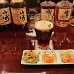 Restaurant Bar JUN - ハーフ&ハーフにお通し　目の前には山崎、響など年代物