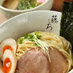 藤しろ - 鶏白湯つけ麺、ラーメンのスープをベースに鰹や甘味、酸味をプラスし一段上の美味しさを表現しました。