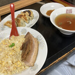 Kirin Hanten - カニ炒飯¥1000  チャーシュー半分¥250