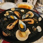 カサ・ベリヤ - イカスミパエリア