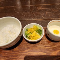 中華旬彩 森本 - 担々麺セットのごはん、サラダ、デザート(杏仁豆腐)