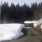 わらぐちそば - まだまだ雪が残ってます！