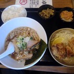 札幌ザンギ本舗 - ザンギ定食＆ハーフ煮干し中華そば