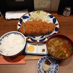 とんかつ じゅうろく - ロースかつ定食