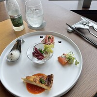 MAIN DINING by THE HOUSE OF PACIFIC - 前菜プレート