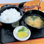 Kamon - ご飯、味噌汁、漬物