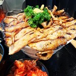 炭火焼き豚丼専門店 豚小家 - 