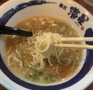 濃厚煮干しそば 麺匠 濱星 - 細麺