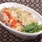 中華弁当&惣菜 美味屋 - 海南鶏飯(海南チキンライス)