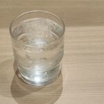 Wafuu Hoiko Rosemmon Tendashiya - 水を飲んで乾いた喉を潤していきます。