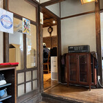 らー麺 れとろや - 入店すると　土足厳禁です。