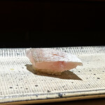 Sushi Nishizaki - 握りも柔らかく、春子鯛のふわり食感と♪