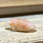 鮨 西崎 - 追加で、こちらは昆布〆の甘鯛。しっかりした身質と深い味わい♪