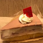 ケーキ ヒナタ - ストロベリーチーズケーキ