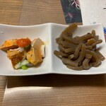 お京 - お通し　300円