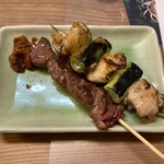 お京 - カシラ・ねぎま　各160円