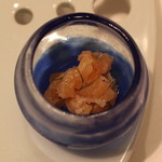 ア・ニュ ルトゥルヴェ・ヴー - アミューズ　(スモークサーモン　ビネグレットとディルの風味)　(2013/07)