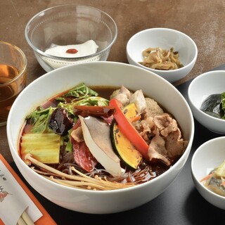 ❖薬膳麻辣湯をはじめとした体調に合わせて選べる薬膳ランチ❖