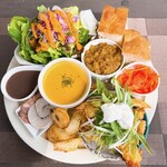 カフェ 八曲音 - 八曲音プレート