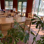 ミンタル  - きれいなイートイン席