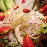 腑腑 - 新鮮な野菜を使ったサラダです。