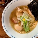 麺処 びぎ屋 - 特製ゆず香る白醤油らーめん