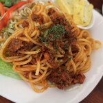 リュウ - ・「ハーフパスタプレートランチ(¥1250)」のミートソースアップ。