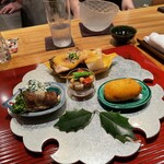 おおたに - 八寸　　　鰤と丸大根の柚子味噌焼き、五目豆、菜の花牛肉巻き、インカの目覚め揚げまんじゅう、ちぢみ法蓮草の白和え