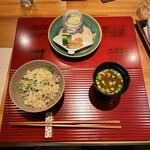 おおたに - 鯛と蓮根、菜の花の炊き込みご飯、かぶらの赤出汁