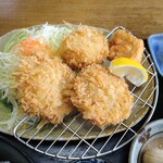 とんかつ専門店 かつ一 - ミックスフライ定食
