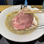 超純水採麺 天国屋 - 豚肩ロース辺りのレアチャーシュー
