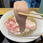 超純水採麺 天国屋 - 鶏胸肉のレアチャーシュー