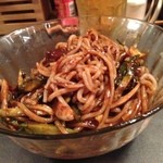 立ち呑み クック オッソ オッセョ! - ジャージャー麺、混ぜるとこんな感じ