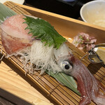 博多前炉ばた一承 - 刺身を食べた後のヤリイカ。これを天ぷら、刺身、塩焼きのいずれかに調理してくれます。