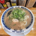 御天 井草本店 - わんたん麺＋替玉　1,408円