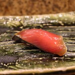 にぎり鮨 一五〇 - 藁焼きカツオ