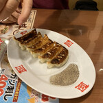 おおぎやラーメン - 料理写真:餃子　酢コショウ