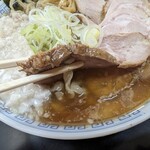 手打ち中華そば酒田 河原町店 - チャーシューの厚さ