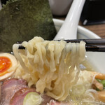 Sakurai Chuuka Sobaten - 自家製の平打ち中太ちぢれ麺はもちぶる食感