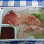 海の里食堂 - 刺身単品300円