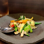 ドラゴン ショクドウ - 