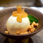 USHIGORO S. - 紅玉りんごとバニラアイスクリーム