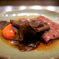 USHIGORO S. SHINJUKU - トリュフとザブトンのすき焼き