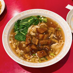 Eiri - 豚角煮刀削麺