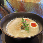 NEXT□ - 牡蠣白湯『超える』