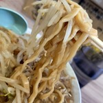 ラーメン荘 歴史を刻め - 麺はこんなかんじ。