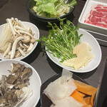 Yuzuan - きのこ盛り合わせ、舞茸、筍豆苗